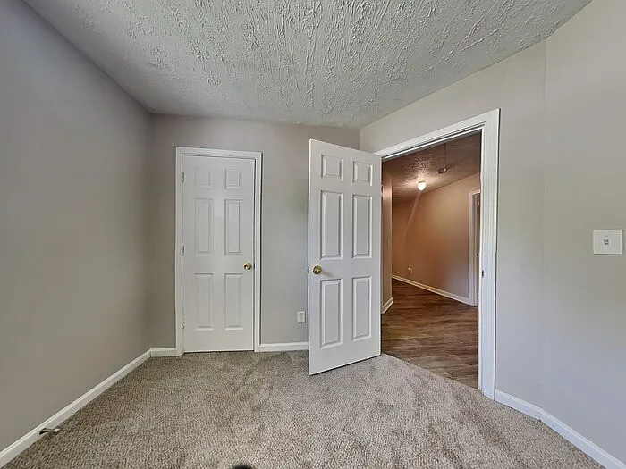 504 Edgewater Way — Photo 10