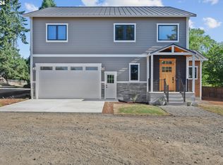509 E Market St, Carlton, OR 97111