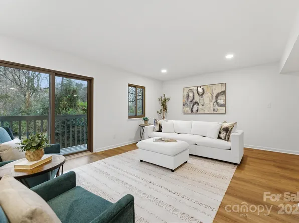 3655 Maple Glenn Ln, Charlotte, NC 28226