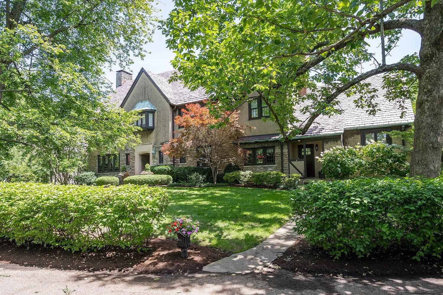 4 Madison Ln, Cincinnati, OH 45208 | Zillow