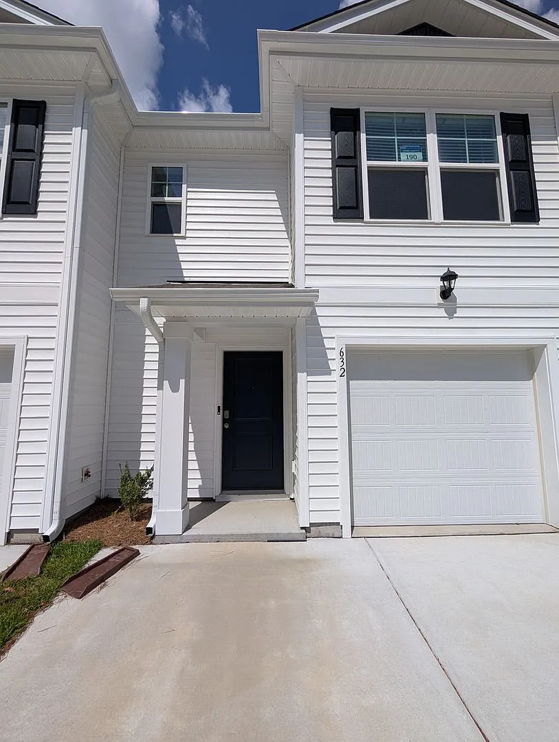 NEW 3BR Townhome in Conway Long Term Rental, South Carolina — Photo 2