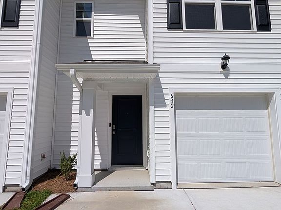 2nd image of 632 Golden Resin Rd