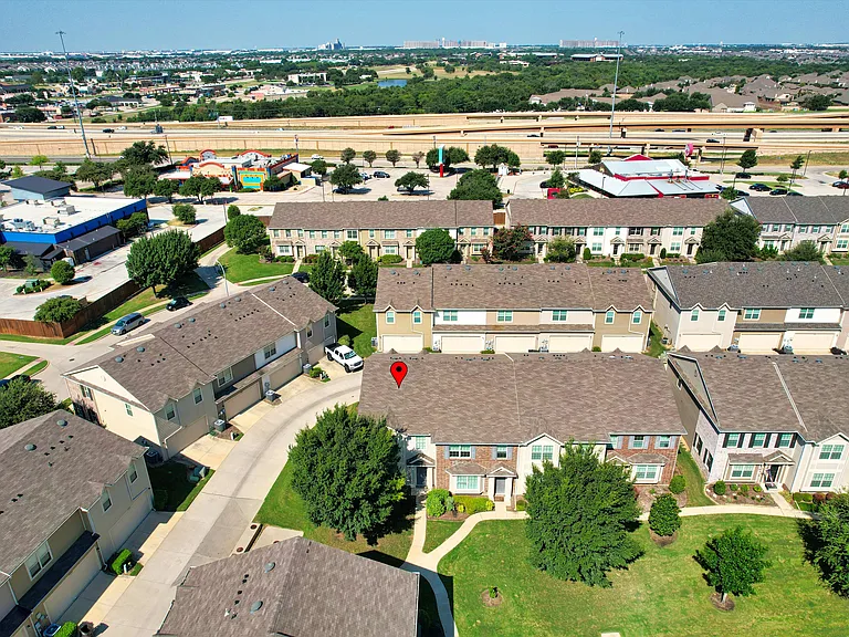 6900 Carrington Ln — Photo 23