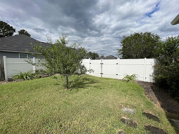 3rd image of 3906 Galloway St
