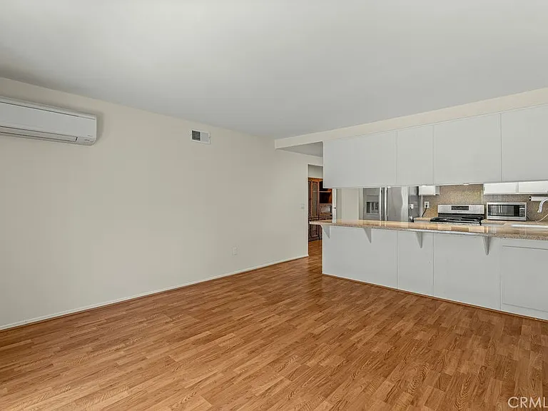 16831 S Mariposa Ave — Photo 13