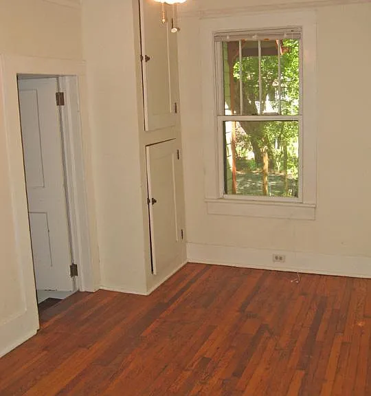 2 Cullowhee St — Photo 4