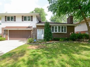 3264 N Manor Dr, Lansing, IL 60438