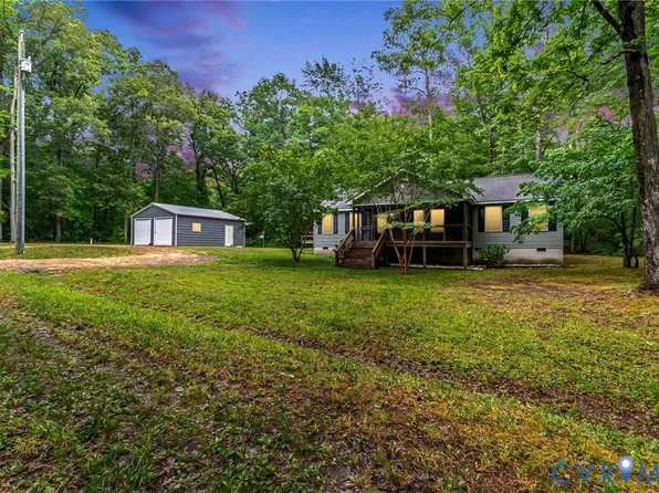 251 Bronson St, Hague, VA 22469