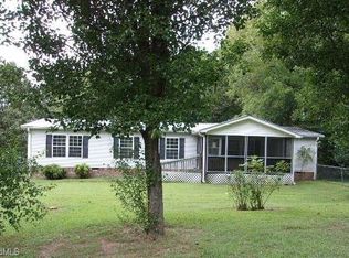 6484 Salem Chapel Ct, Walnut Cove, NC 27052