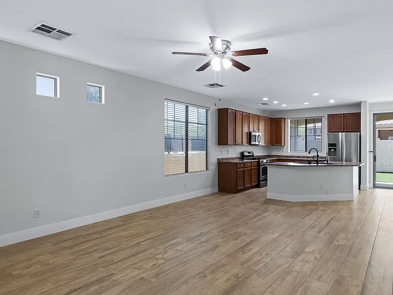 21097 E Duncan St — Photo 3