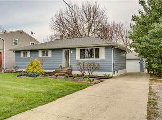 38204 Poplar Dr, Willoughby, OH 44094