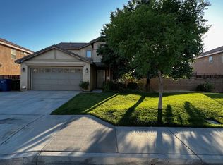 45117 Palm Ln, Lancaster, CA