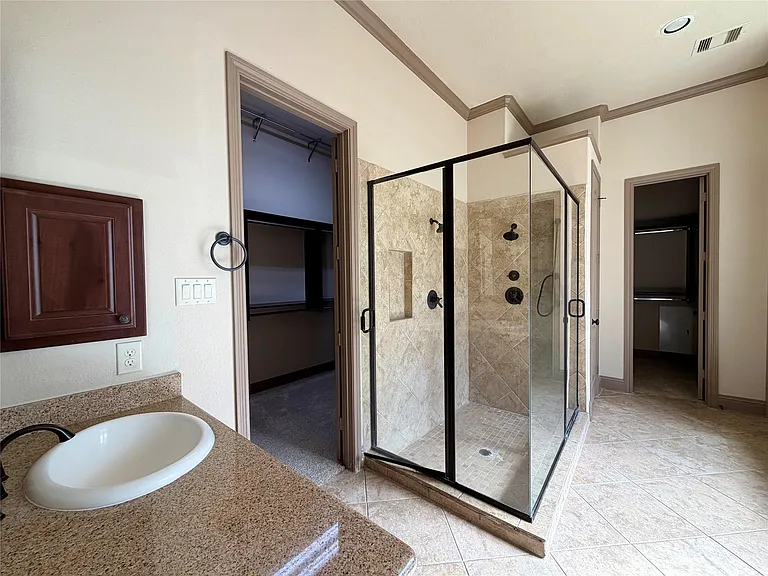 6223 Duke Trail Ln — Photo 18
