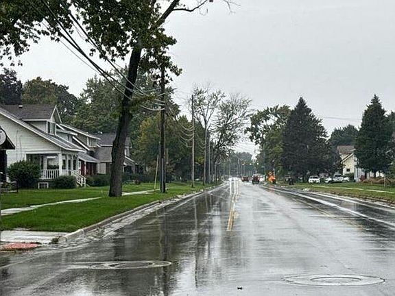 5th image of 3850 Prairie St SW