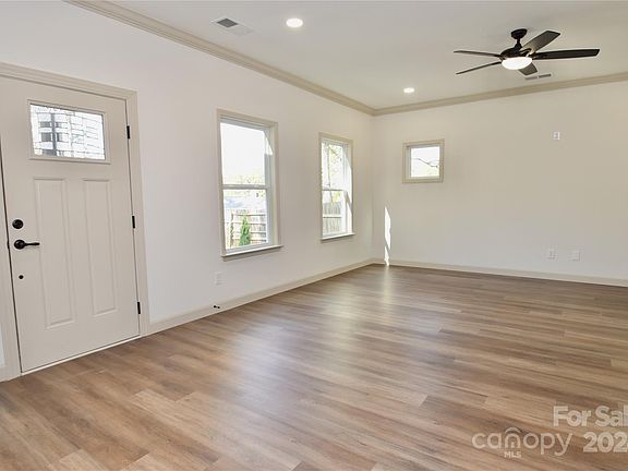2nd image of 366 Holly Dr