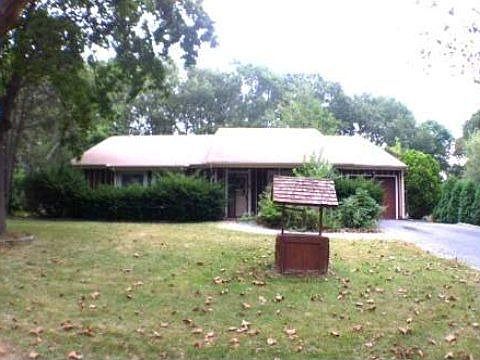 3rd image of 5 Northridge Dr