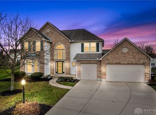 65 Berryhill Ct, Springboro, OH 45066