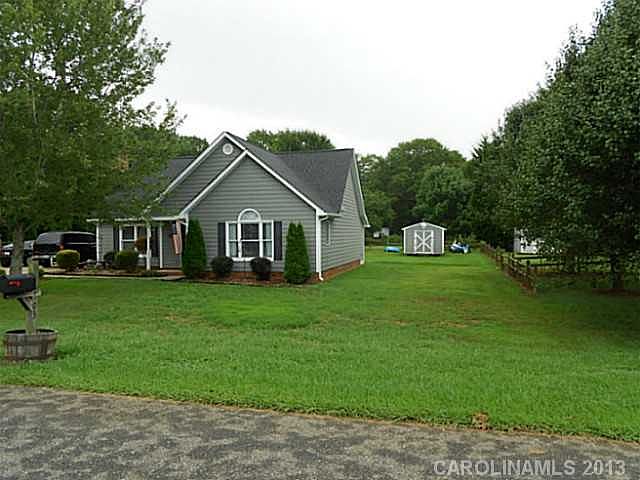 1st image of 103 Woodbend Dr