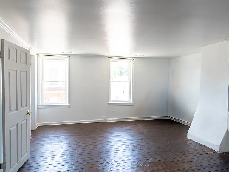 314 W Main St — Photo 18
