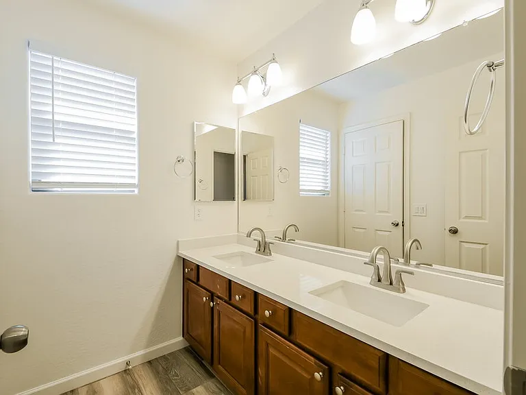 27424 N 54th Ln — Photo 12