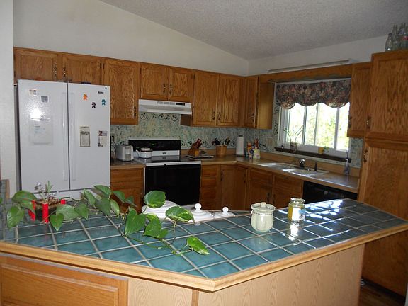 2nd image of 7606 Safari Cir
