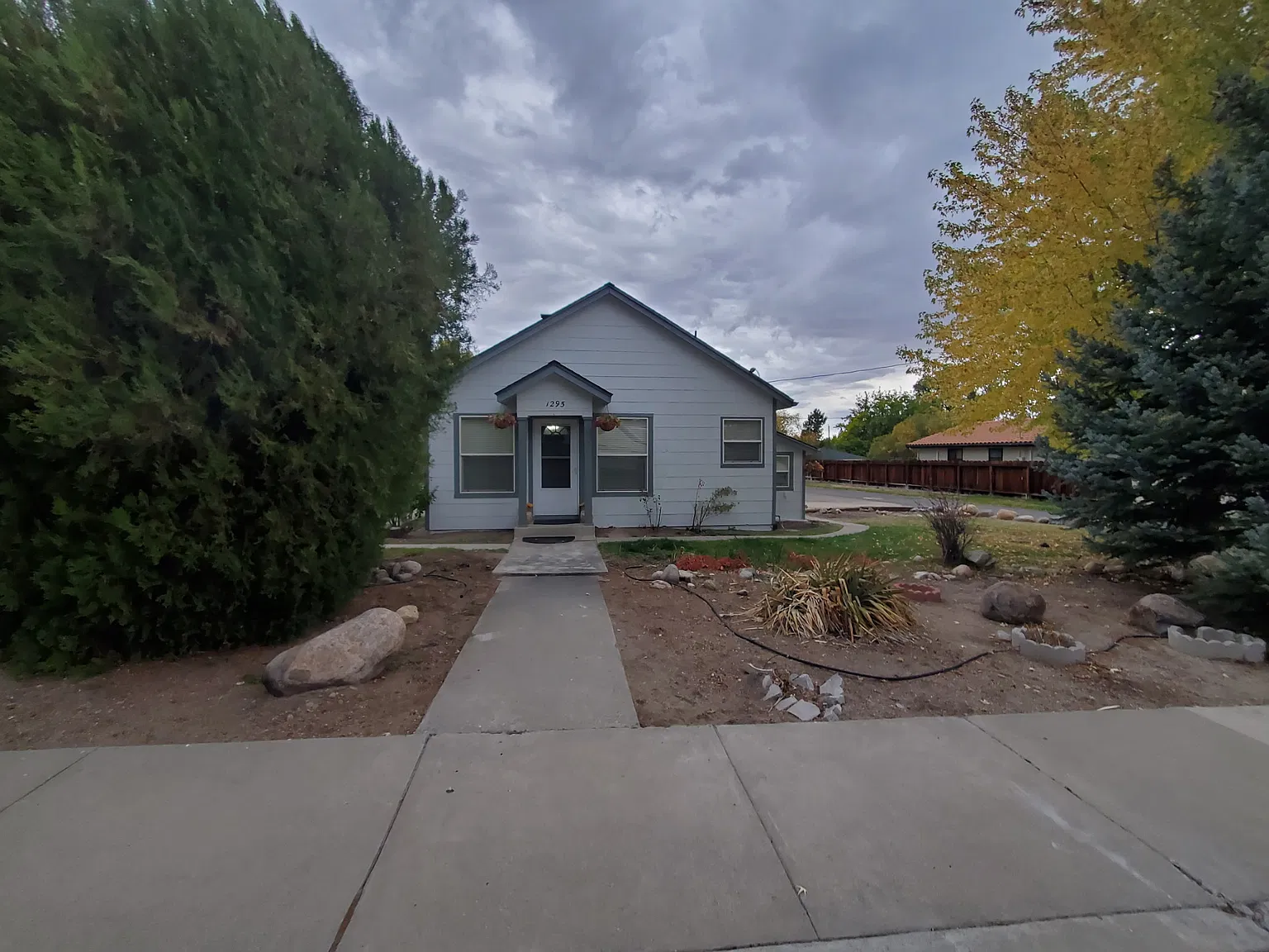 2 bed, 864 sqft, $2,350 — Photo 2
