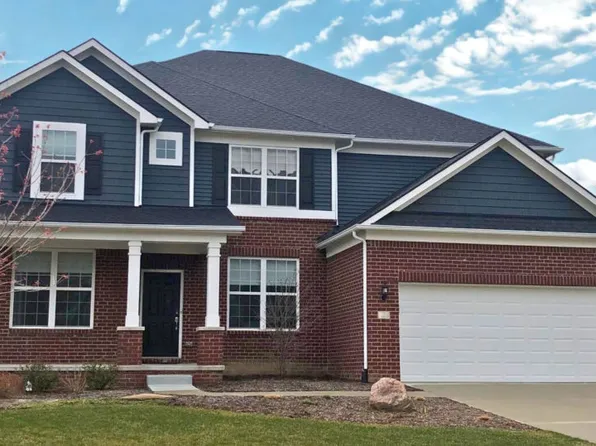 22546 Pondview Ct, Macomb, MI 48042