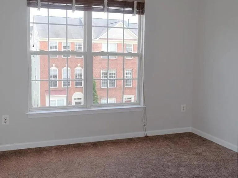 13108 Park Crescent Cir — Photo 14