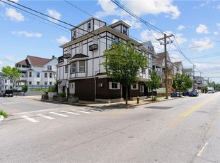 129 Academy Ave, Providence, RI 02908