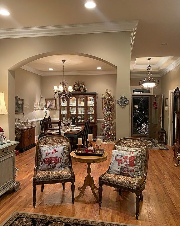 1st image of 691 Wildflower Cir