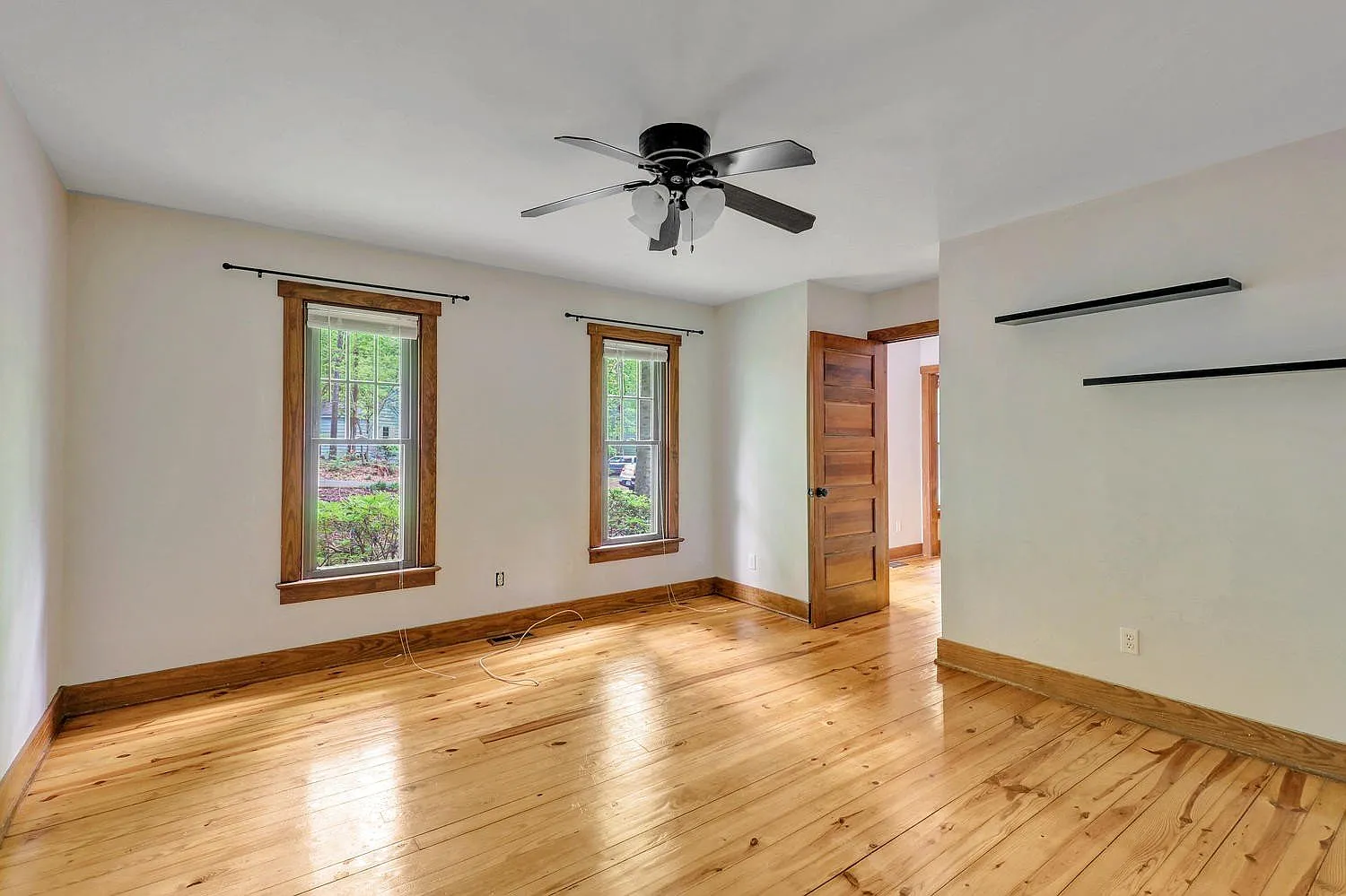 3 bed, 2.5 bath, 1622 sqft, $2,200 — Photo 4