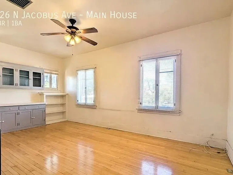 726 N Jacobus Ave #1 — Photo 4