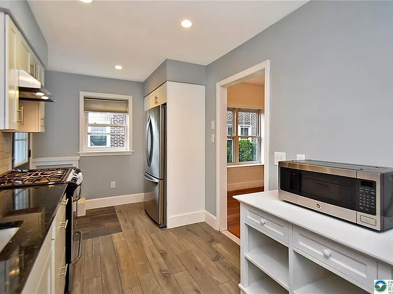 1140 N New St — Photo 9