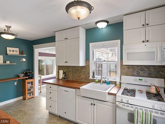 4th image of 3138 Hayes St NE