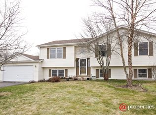 5921 Eaglewood Trl, McHenry, IL 60050