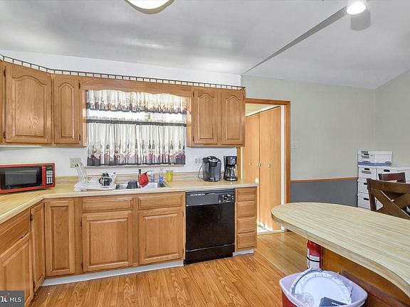 5th image of 909 Lois Dr