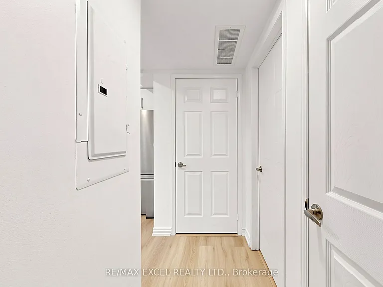 2285 Bur Oak Ave #28 — Photo 20