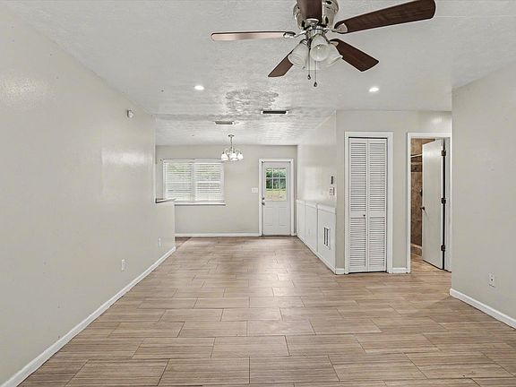 4th image of 821 Barrie Ave