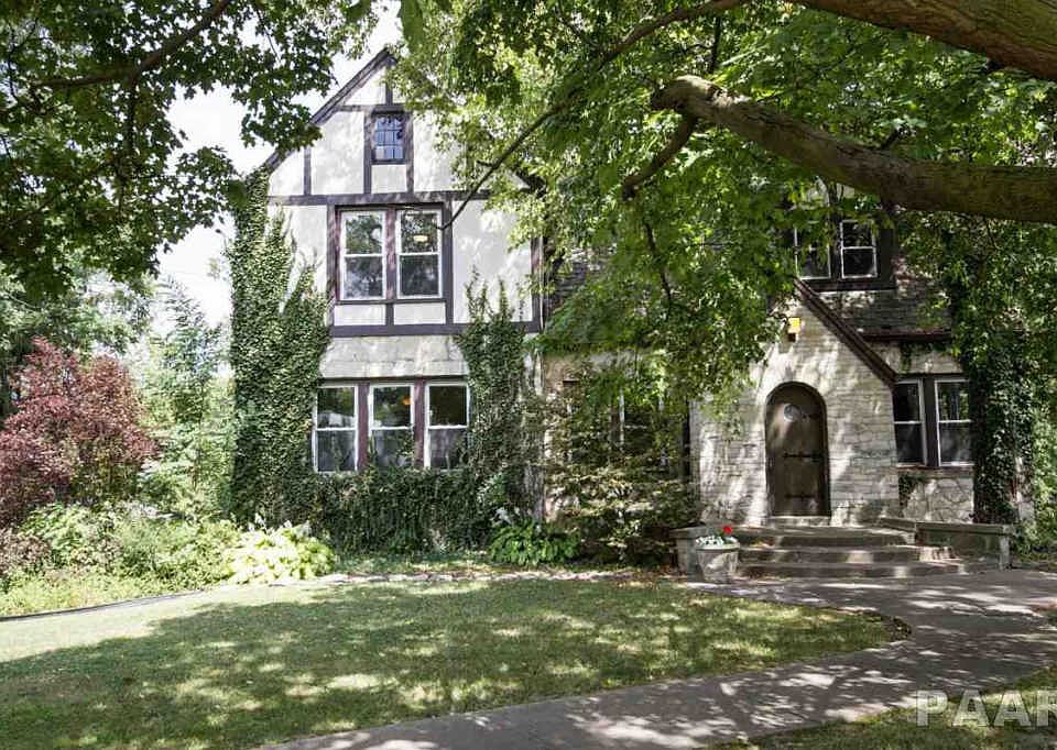 1st image of 3922 N Knoxville Ave