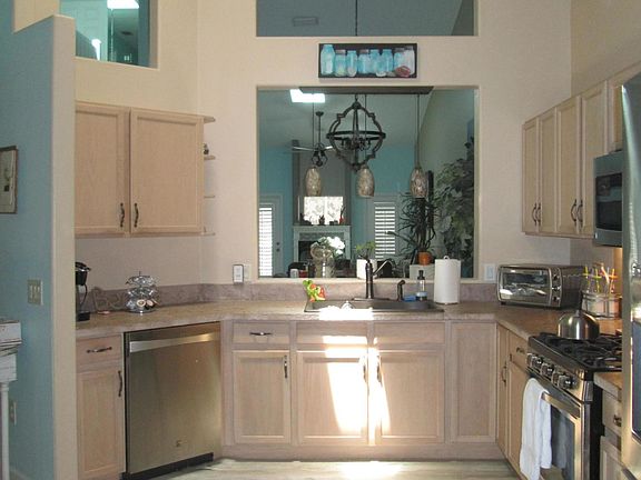 5th image of 220 Coastal Hill Dr