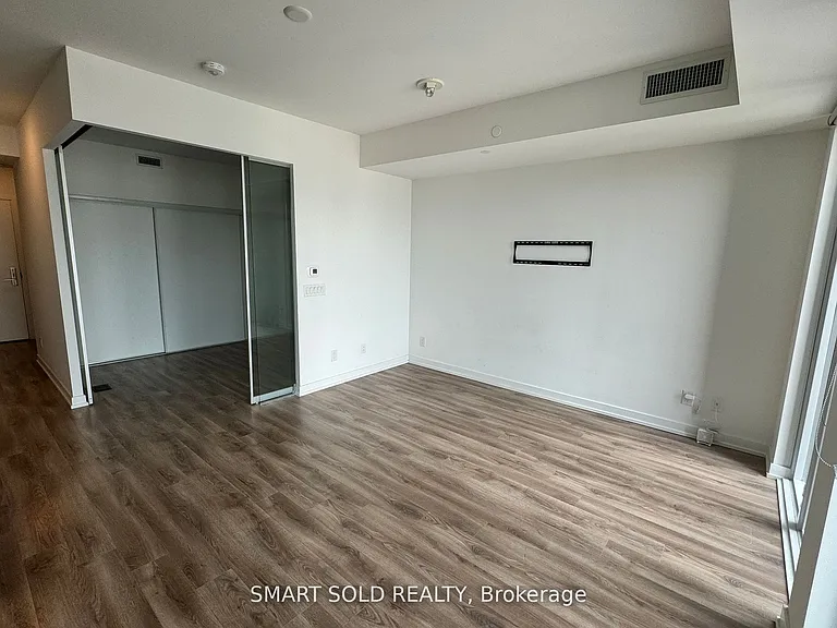 20 Edward St #2620 — Photo 5