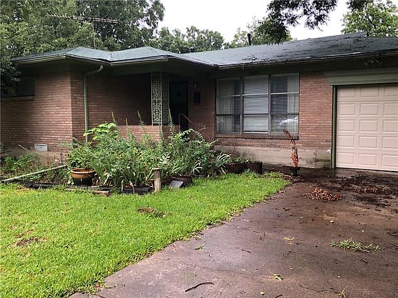5th image of 1809 Carol St