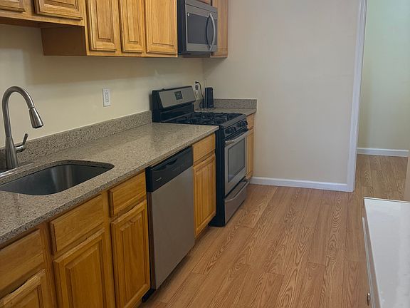 5th image of 408 Summer Ave APT 3