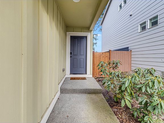 3rd image of 18821 117th Avenue Ct E