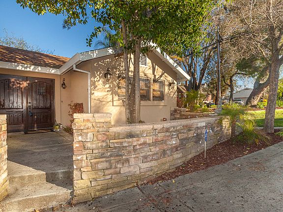 4th image of 8891 Phoenix Ave #1