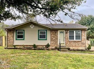 6910 Village Green Blvd, Pewee Valley, KY 40056
