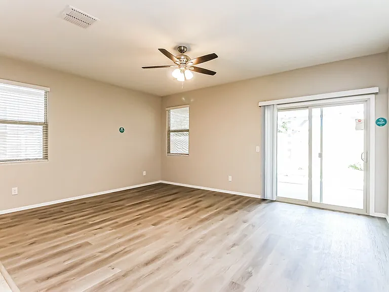 4832 E Rhodium Dr — Photo 6