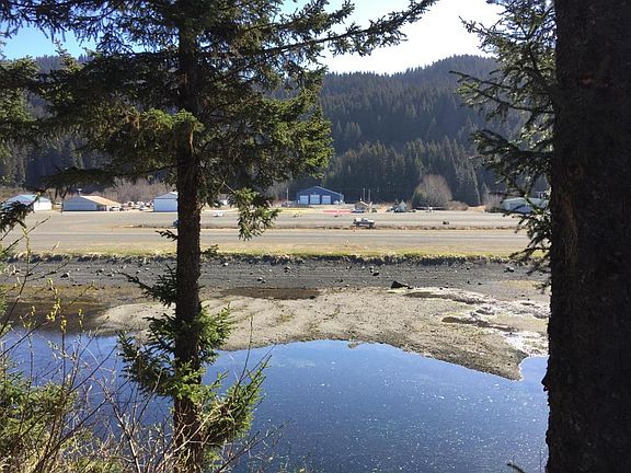2nd image of 337 Shoreline Dr