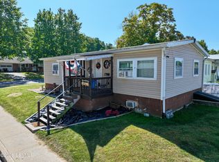 7 S 7th St, Mifflinburg, PA 17844