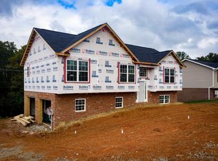 912 Lona Ln, Bluff City, TN 37618
